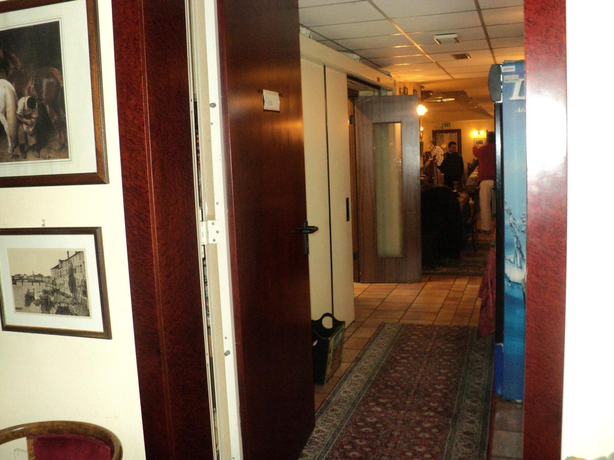 Albergo La Bersagliera Новента-ді-П'яве Екстер'єр фото