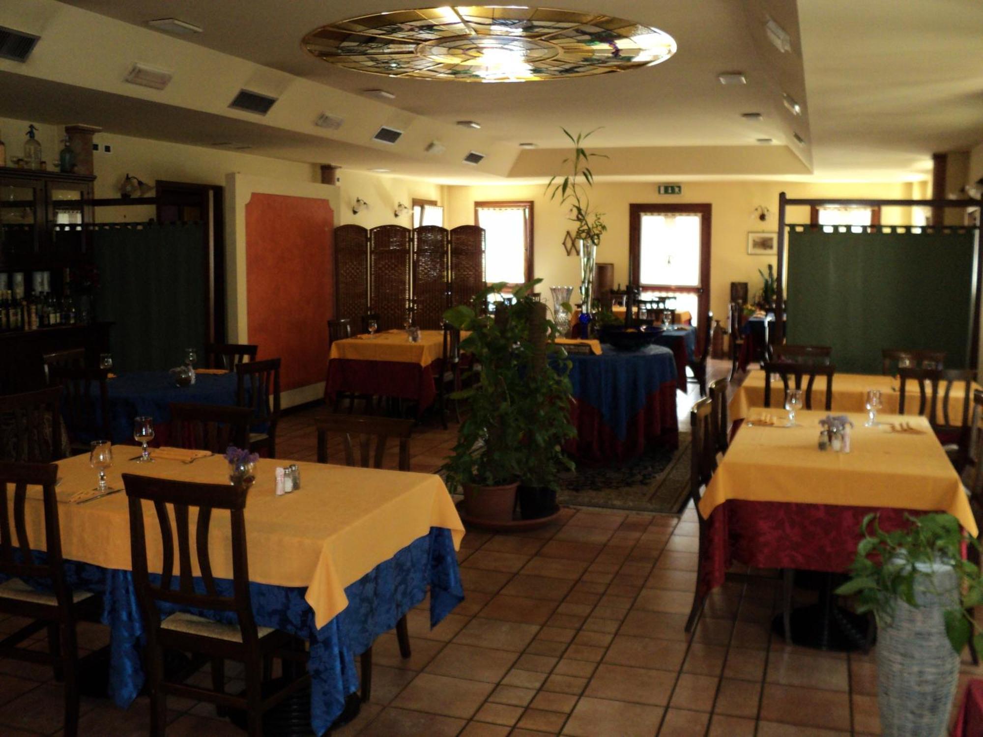 Albergo La Bersagliera Новента-ді-П'яве Екстер'єр фото