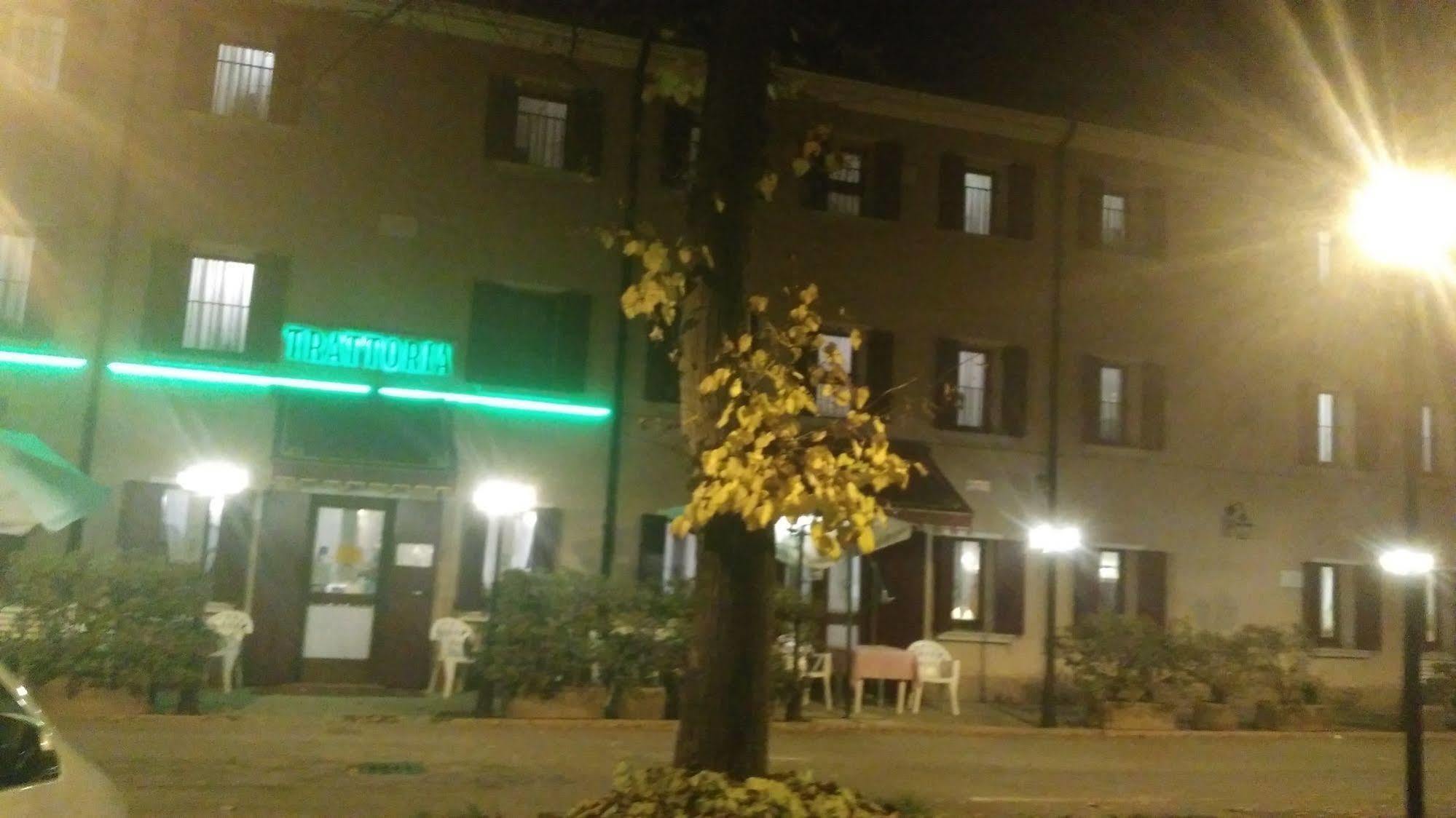 Albergo La Bersagliera Новента-ді-П'яве Екстер'єр фото